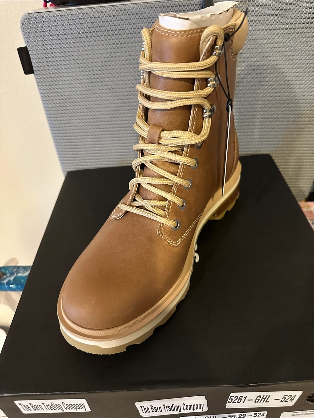 Womans Brown Leather Lace-Up Work Boot. Waterproof.